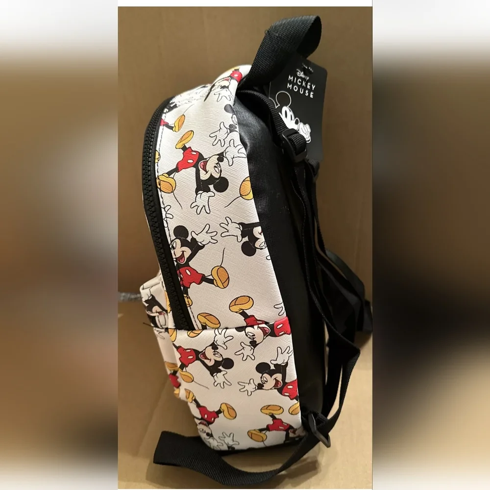 Disney Mickey Mouse mini Backpack Bioworld New With Tags